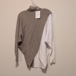 Womens Size L Elan Taupe White Colorblock Tulip Front Lightweight Sweater NWT